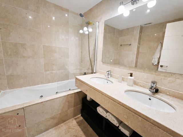 2 quarto Apartamento para arrendar em Marina de Casares, Casares com piscina garagem - 1 600 € (Ref: 9982688)