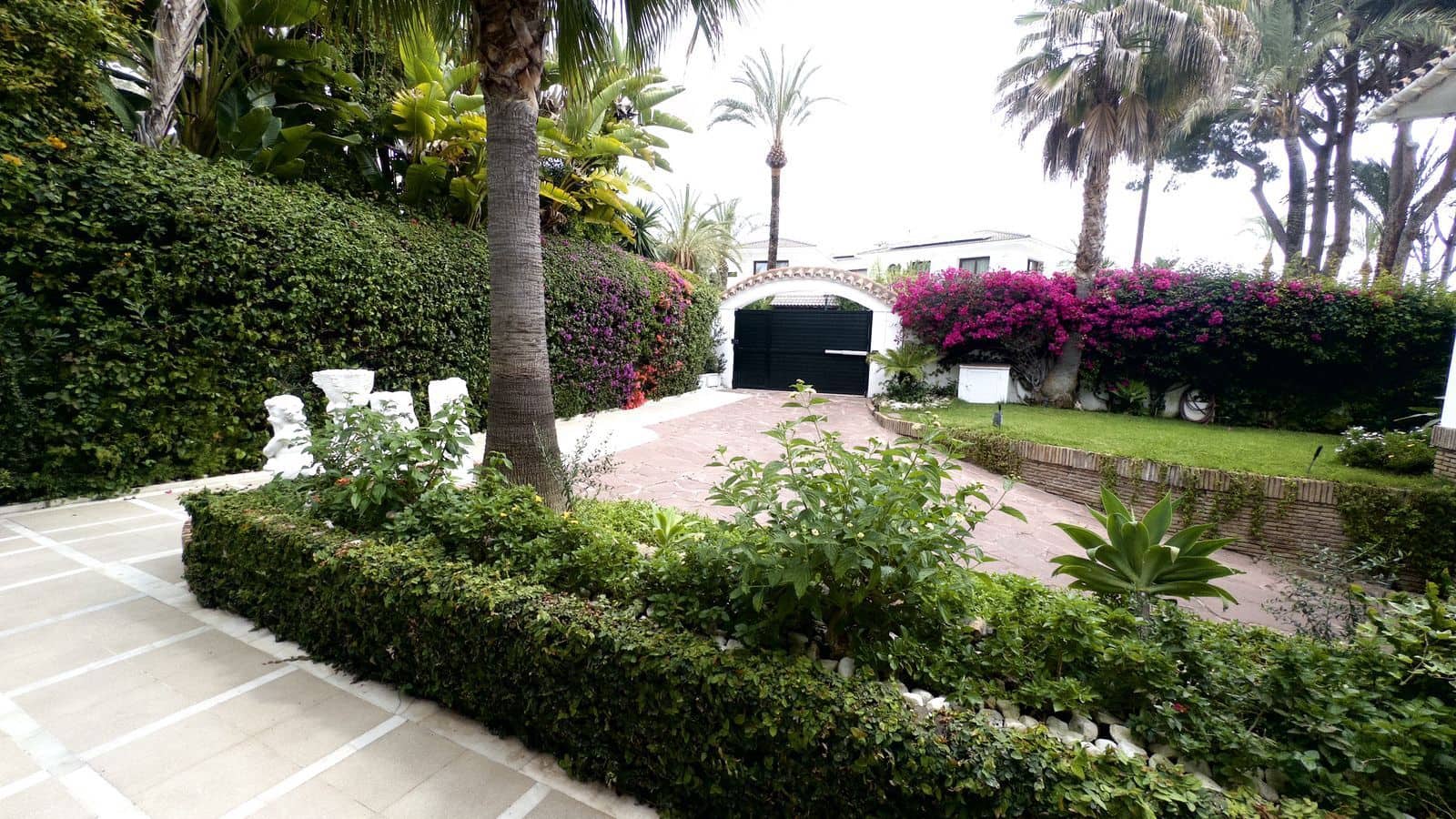 6 soverom Villa til salgs i Marbella med svømmebasseng - € 3 900 000 (Ref: 8975486)