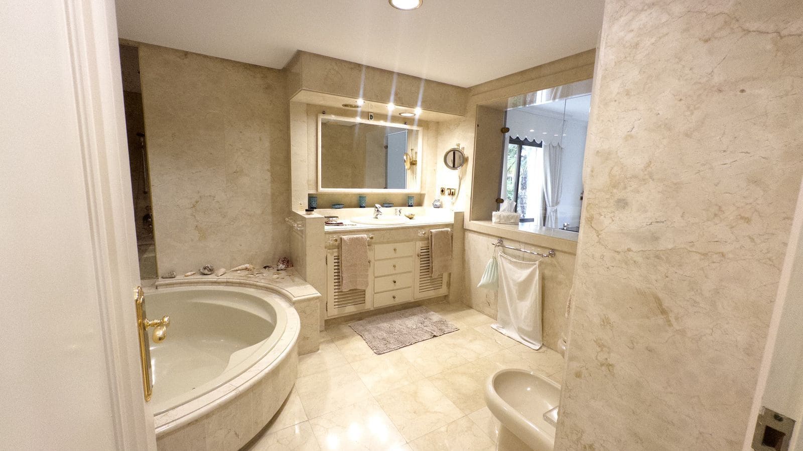 6 soverom Villa til salgs i Marbella med svømmebasseng - € 3 900 000 (Ref: 8975486)