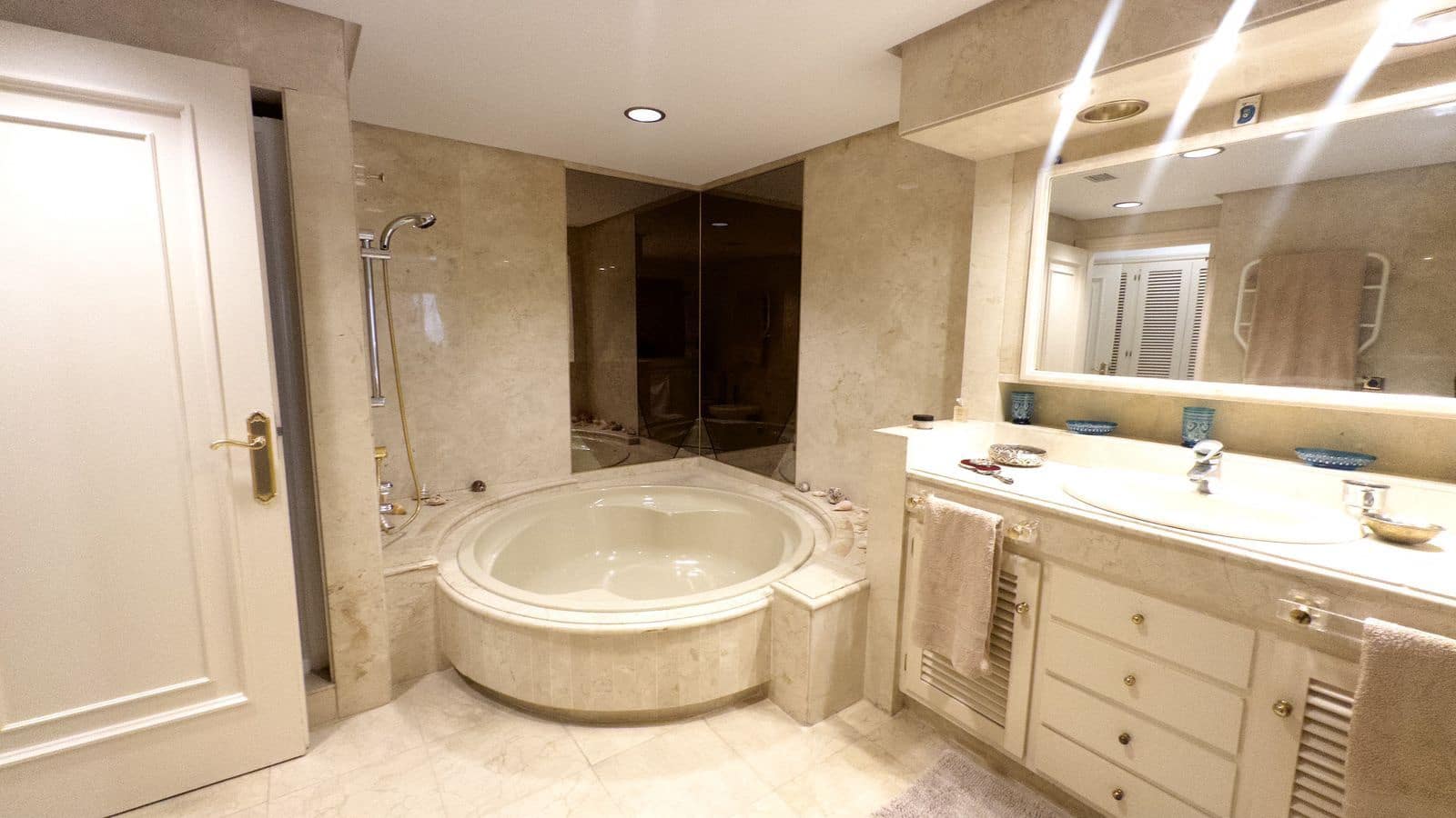 6 soverom Villa til salgs i Marbella med svømmebasseng - € 3 900 000 (Ref: 8975486)