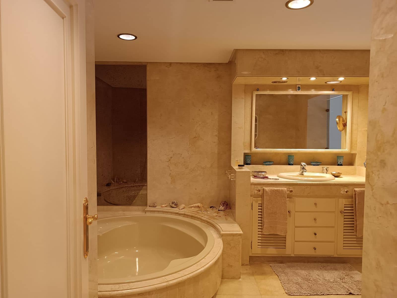 6 soverom Villa til salgs i Marbella med svømmebasseng - € 3 900 000 (Ref: 8975486)