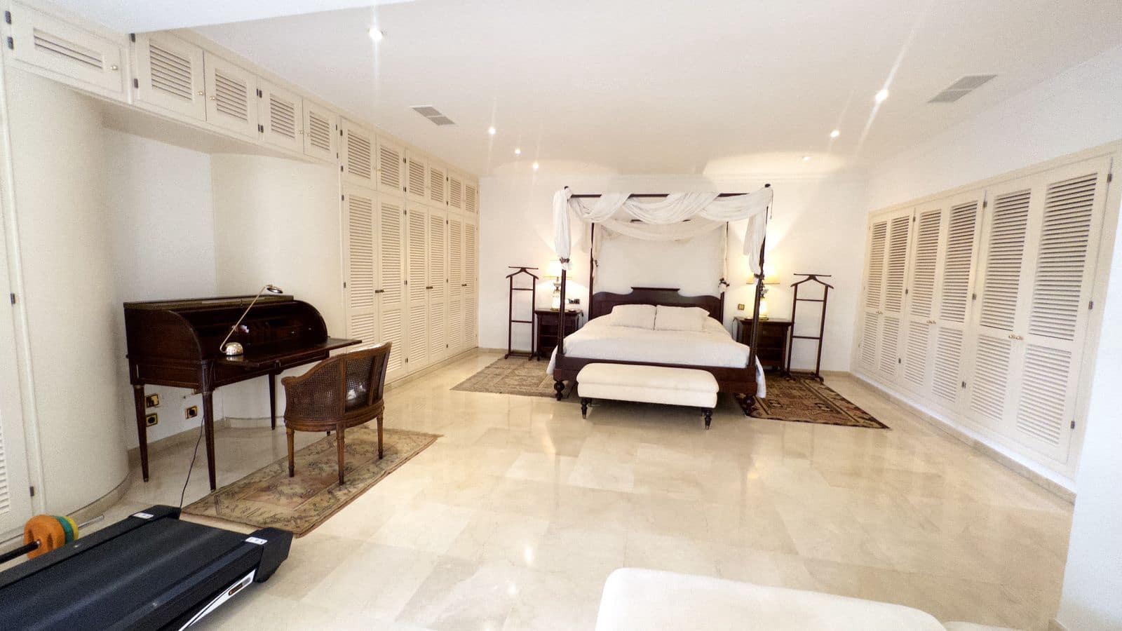 6 soverom Villa til salgs i Marbella med svømmebasseng - € 3 900 000 (Ref: 8975486)