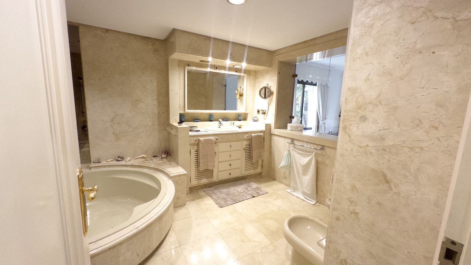 6 soverom Villa til salgs i Marbella med svømmebasseng - € 3 900 000 (Ref: 8975486)