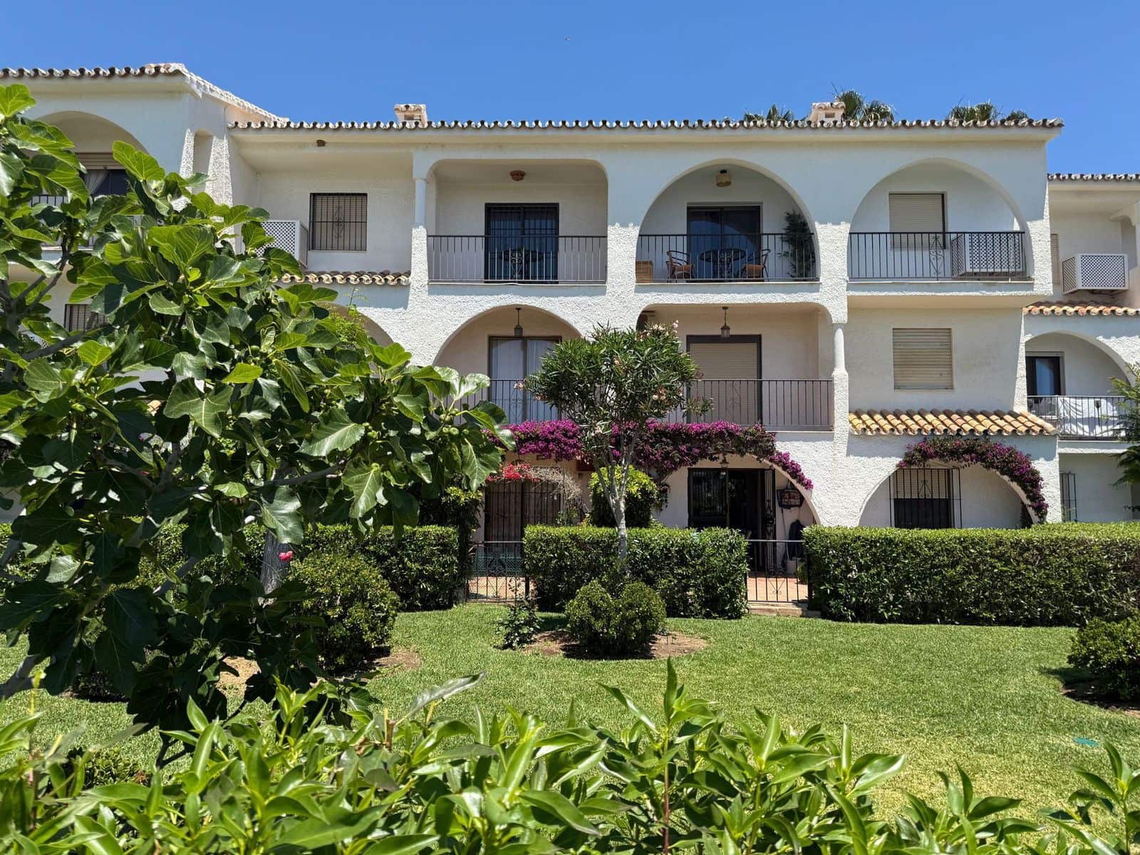 2 soveværelse Lejlighed til salg i El Chaparral med swimmingpool - € 284.000 (Ref: 9063710)