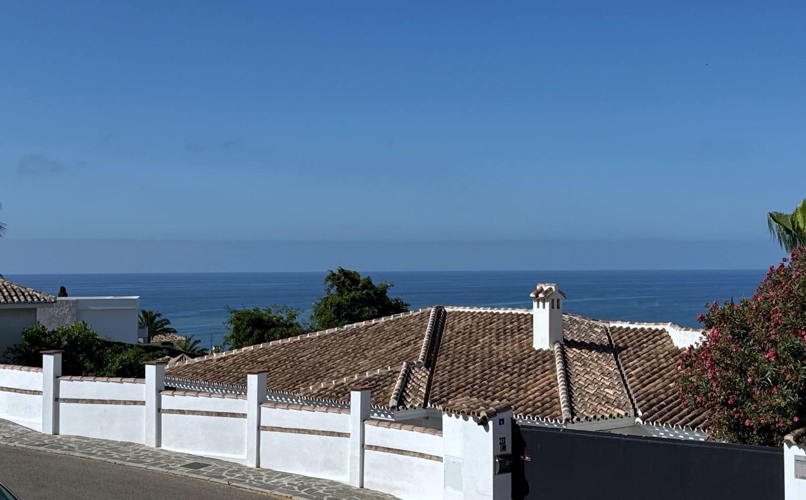 2 bedroom Apartment for sale in Riviera del Sol with pool - € 275,000 (Ref: 9340131)