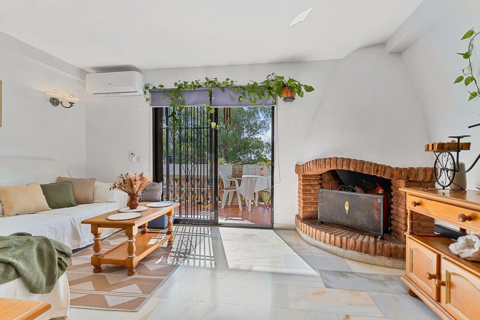 2 soveværelse Lejlighed til salg i Mijas Costa med swimmingpool - € 280.000 (Ref: 9372361)