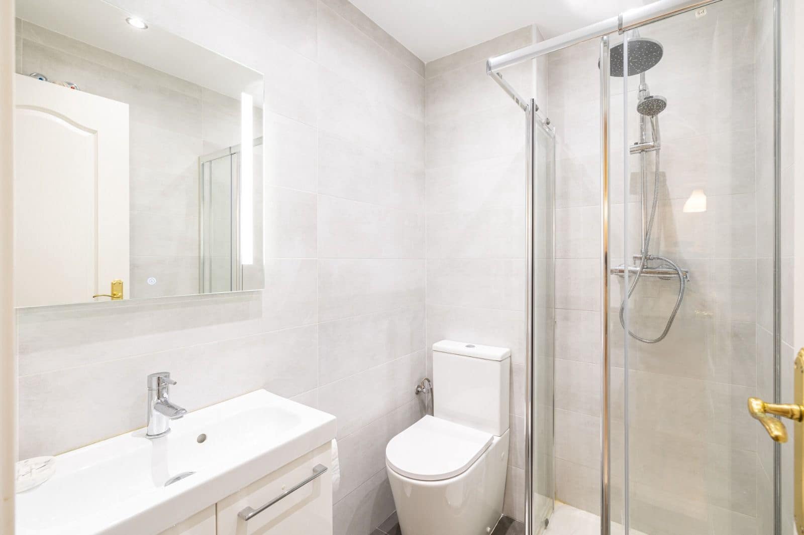 Apartamento de 2 habitaciones en Riviera del Sol en venta con piscina - 260.000 € (Ref: 9372362)