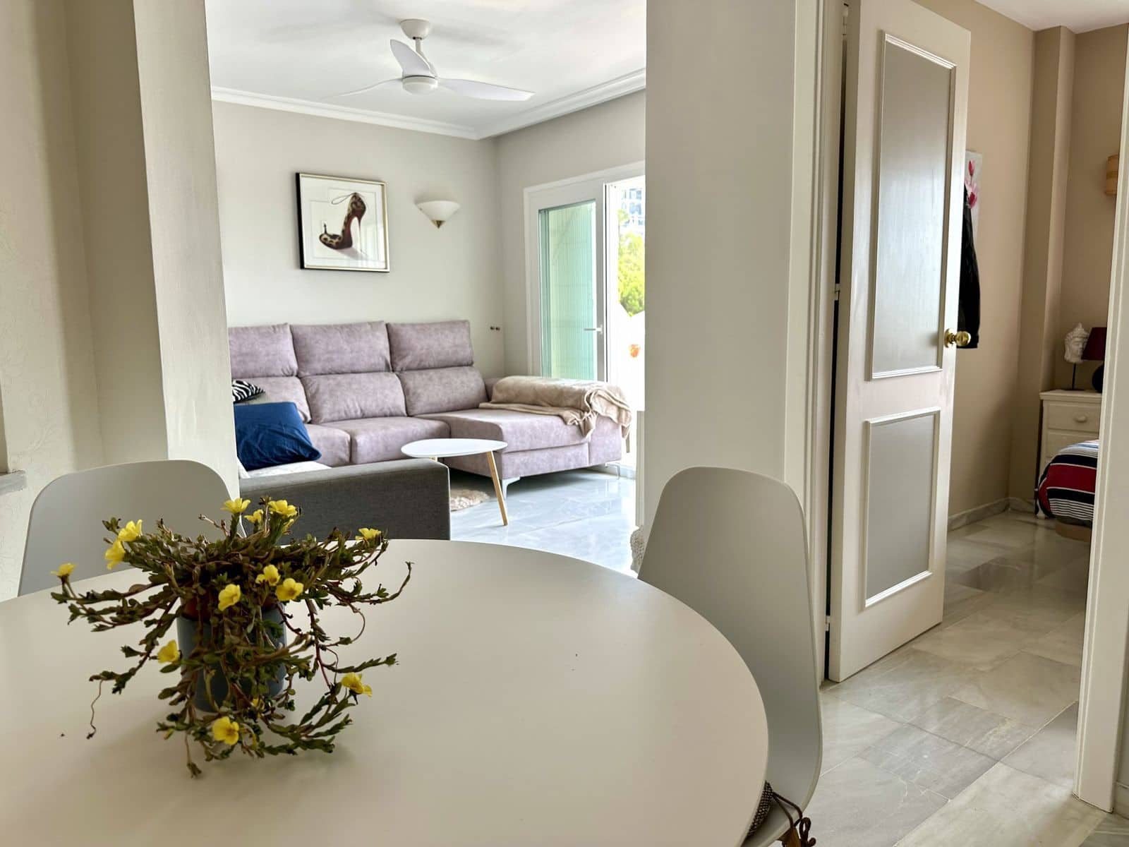 2 soveværelse Lejlighed til salg i Calahonda med swimmingpool - € 260.000 (Ref: 9372363)