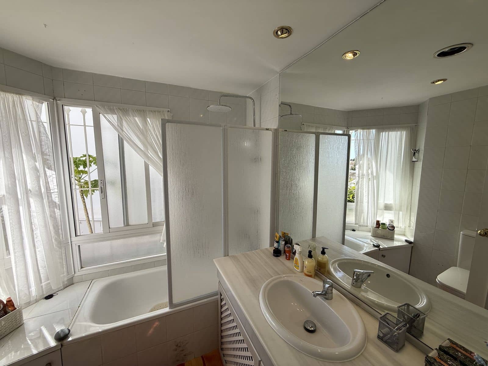 2 soveværelse Lejlighed til salg i Calahonda med swimmingpool - € 260.000 (Ref: 9372363)