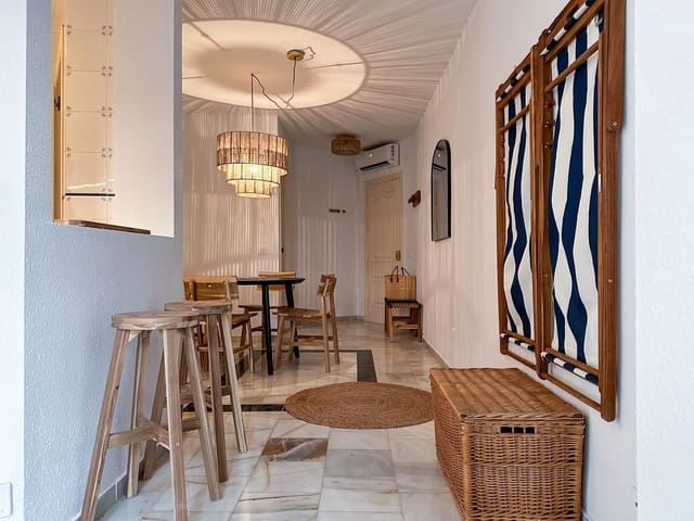 2 bedroom Apartment for sale in Mijas Golf, Mijas with pool - € 265,000 (Ref: 9372366)