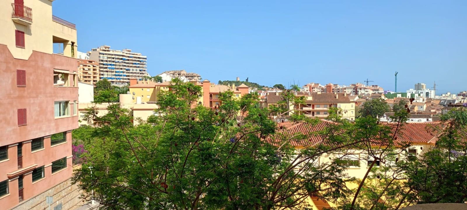 2 bedroom Apartment for sale in Fuengirola with pool - € 249,000 (Ref: 9410166)