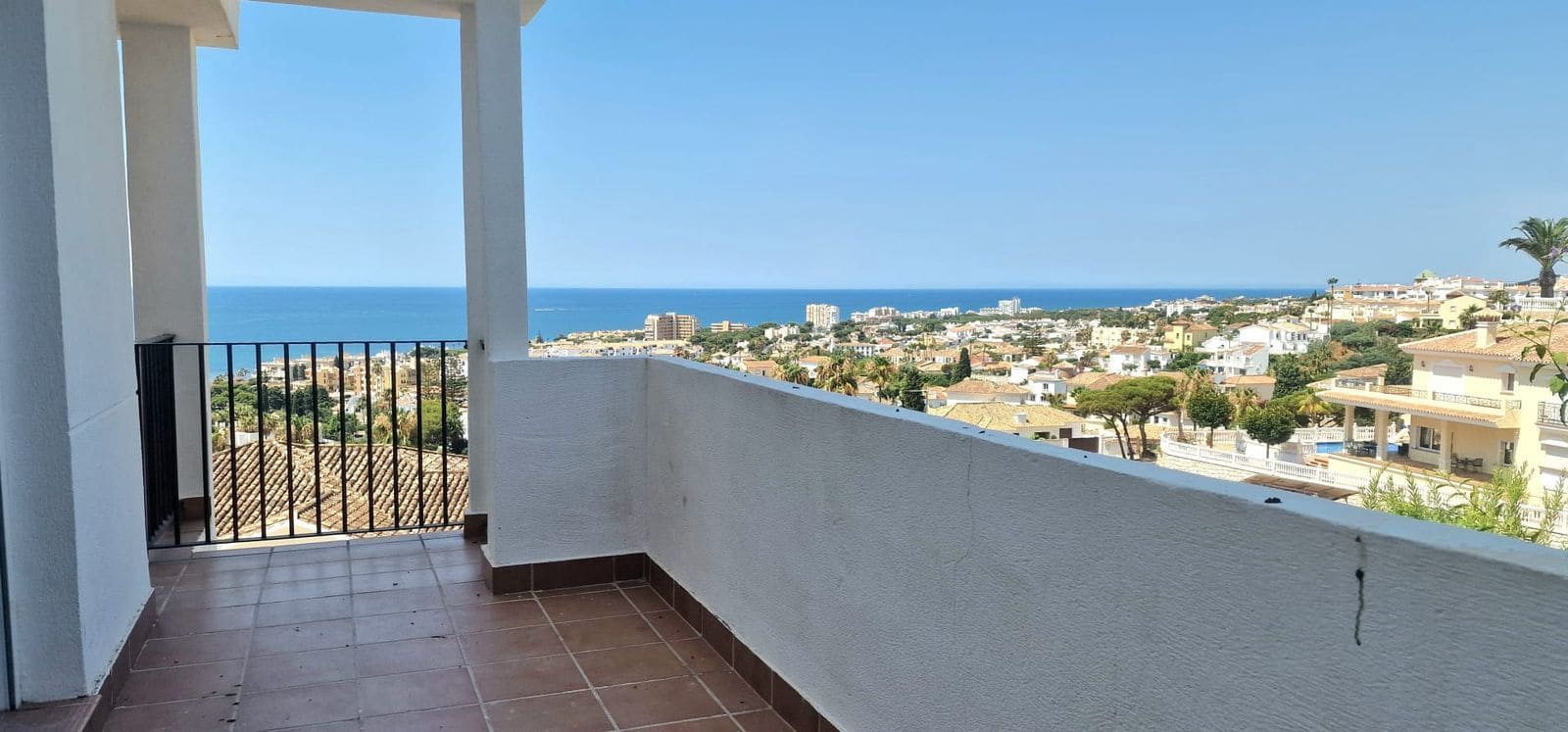 2 bedroom Apartment for sale in Riviera del Sol with pool - € 330,000 (Ref: 9438074)