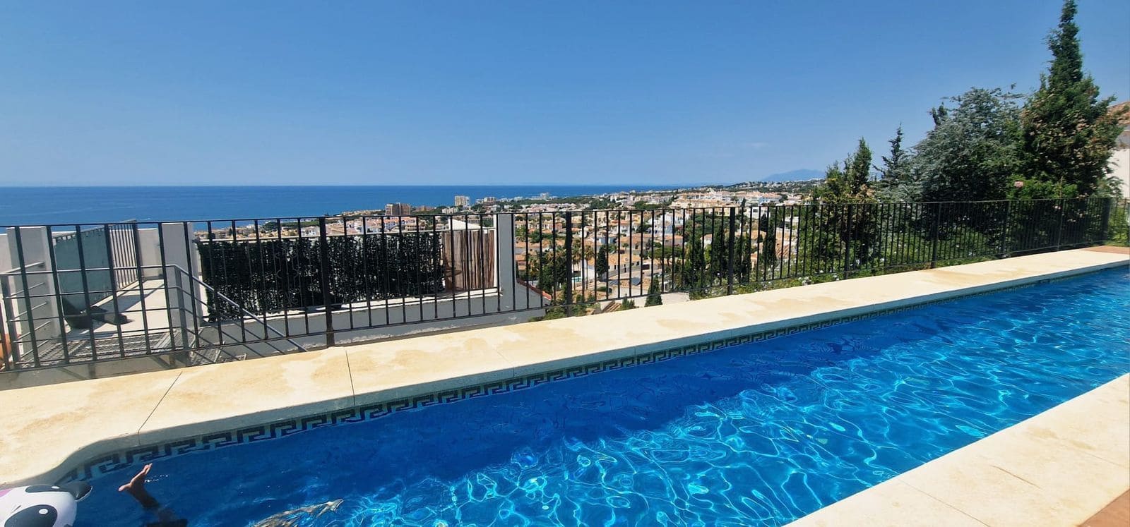 2 bedroom Apartment for sale in Riviera del Sol with pool - € 330,000 (Ref: 9438074)