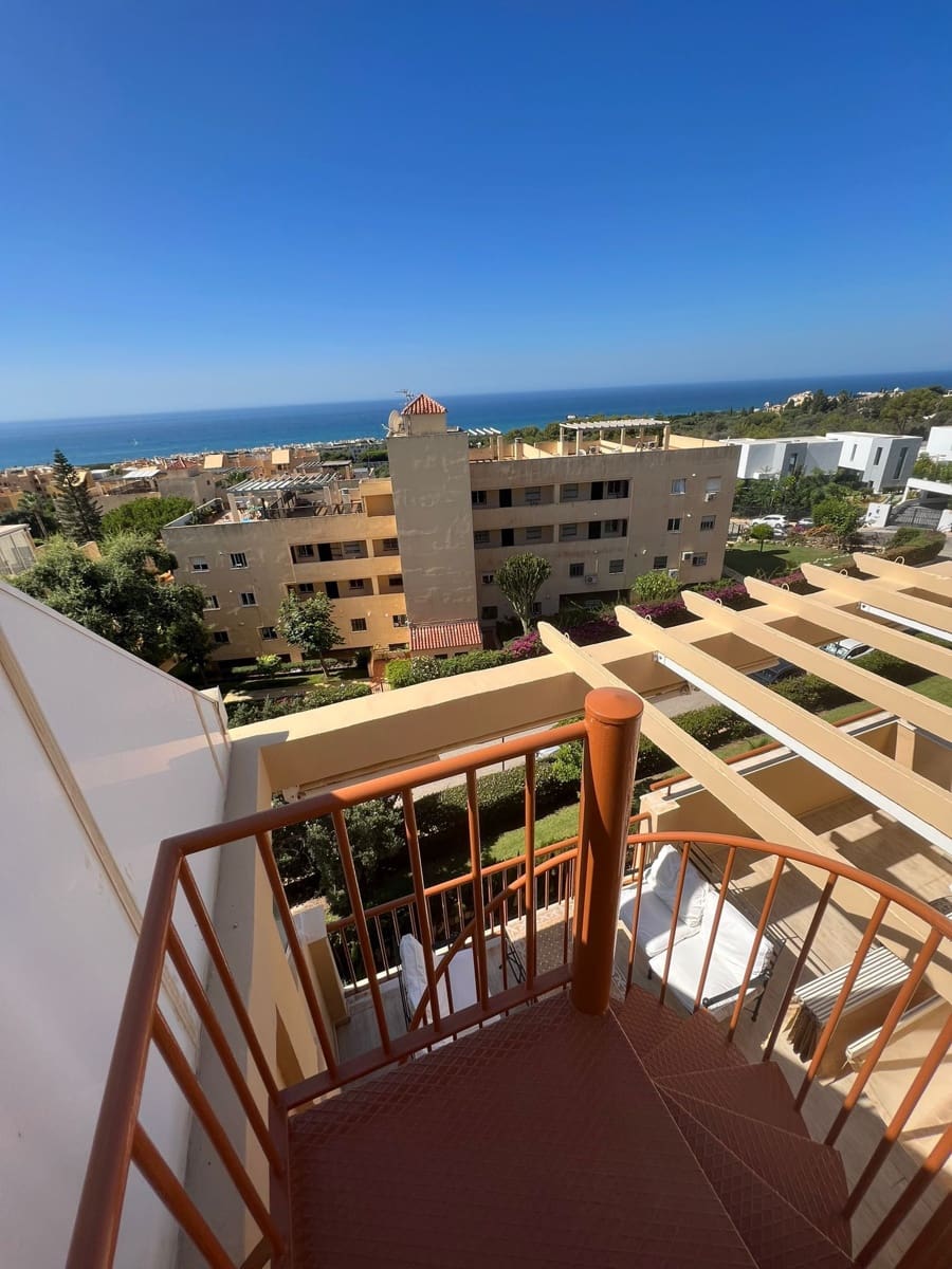 2 makuuhuone Kattohuoneisto myytävänä paikassa Calahonda mukana uima-altaan - 280 000 € (Ref: 9438076)