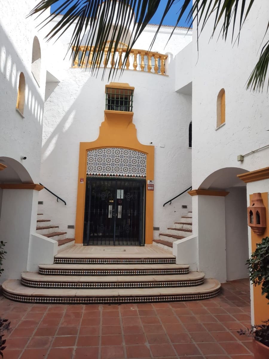 1 bedroom Apartment for sale in Mijas Golf with pool - € 260,000 (Ref: 9521609)