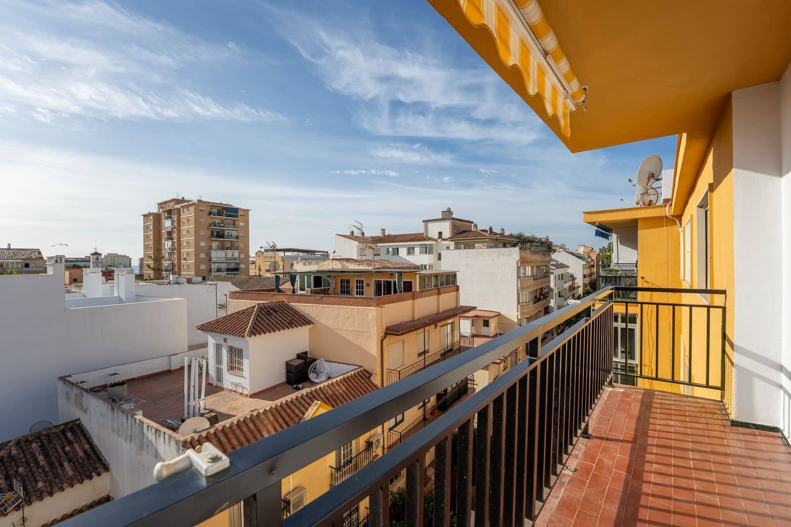 3 soveværelse Lejlighed til salg i Fuengirola - € 285.000 (Ref: 9523050)