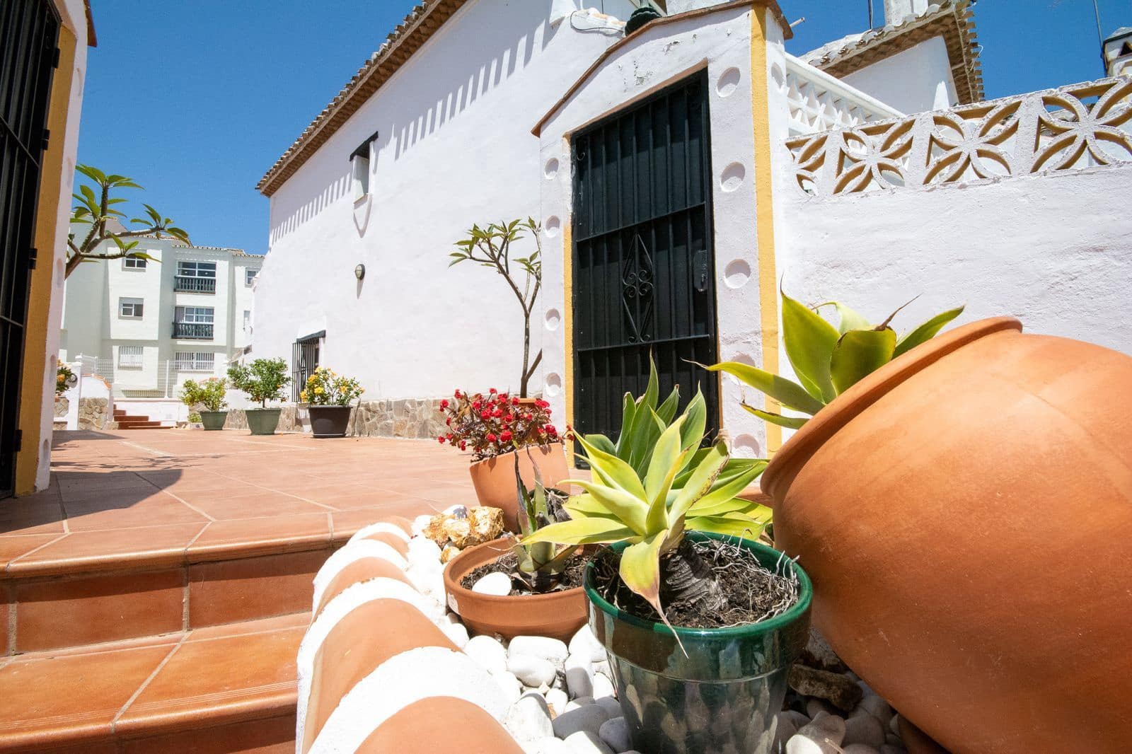 2 soveværelse Byhus til salg i Calahonda med swimmingpool - € 345.000 (Ref: 9523463)