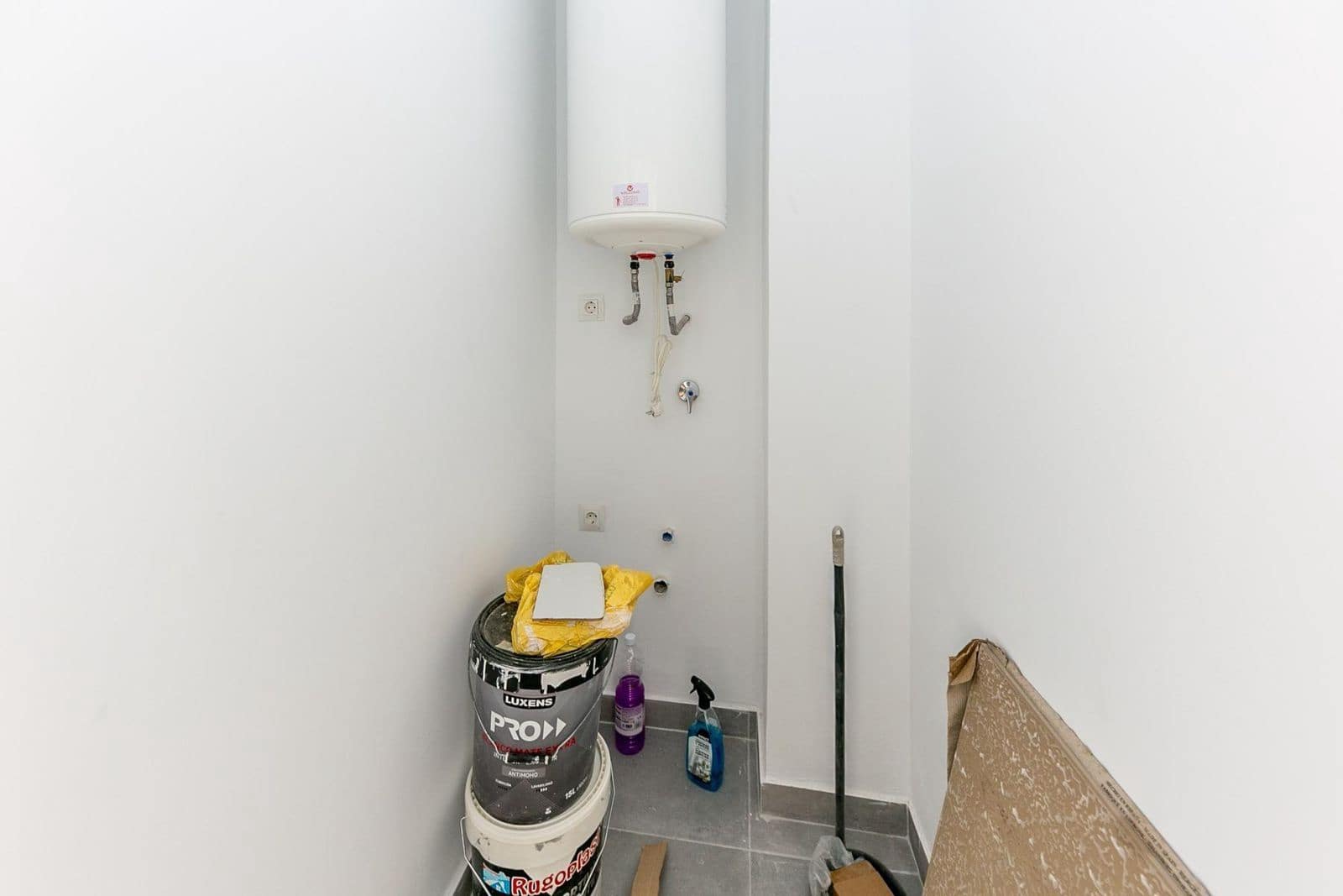 4 makuuhuone Omakotitalo myytävänä paikassa Fuengirola - 315 000 € (Ref: 9559751)