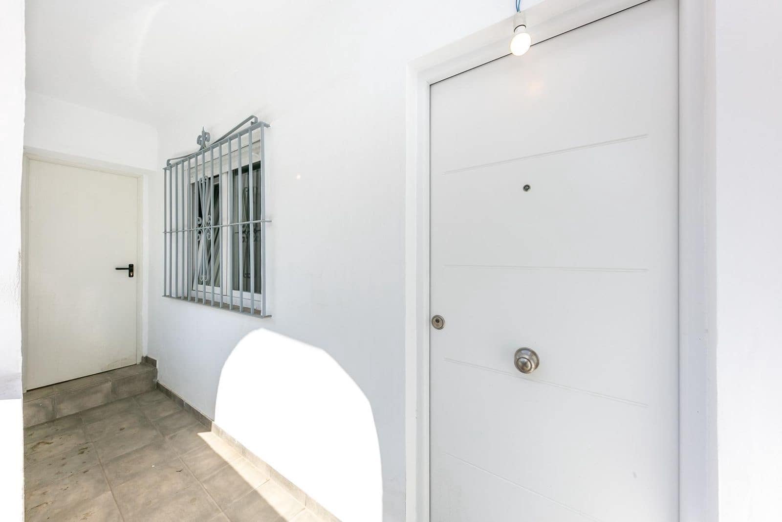 4 makuuhuone Omakotitalo myytävänä paikassa Fuengirola - 315 000 € (Ref: 9559751)