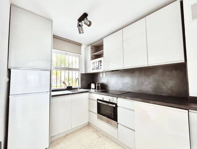 2 chambre Appartement à vendre à Riviera del Sol, Mijas avec piscine - 315 000 € (Ref: 9559755)