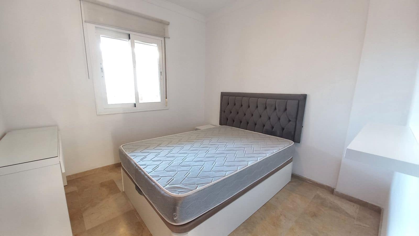 2 soveværelse Lejlighed til salg i La Cala Hills med swimmingpool - € 320.000 (Ref: 9603377)