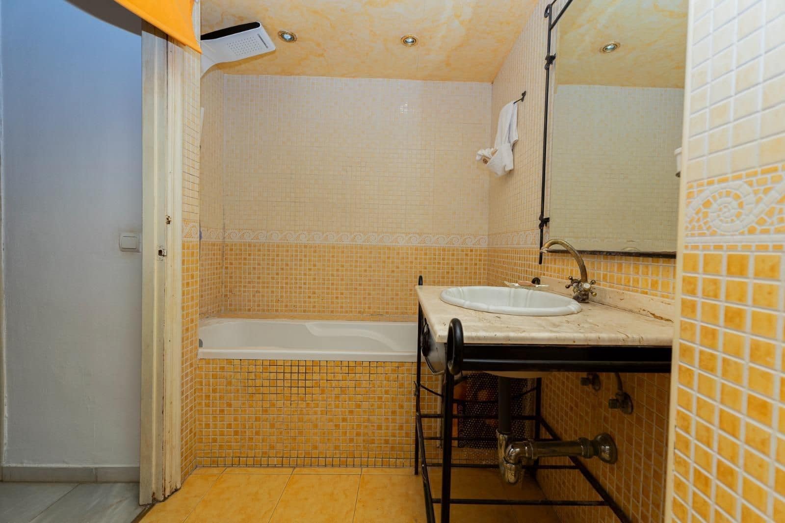 2 Zimmer Apartment zu verkaufen in Fuengirola - 302.000 € (Ref: 9603381)