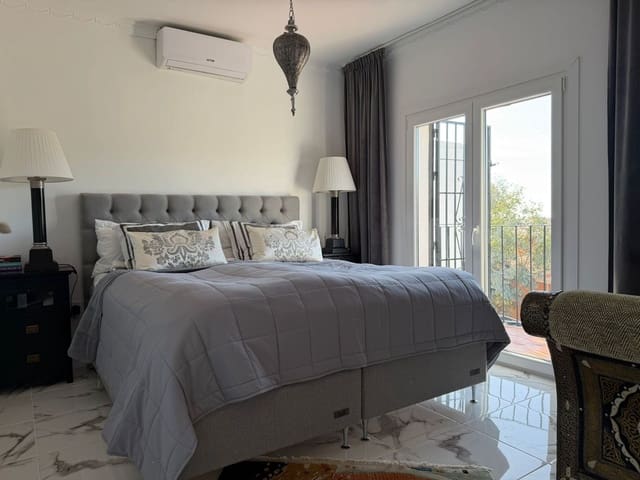 3 soveværelse Byhus til salg i Calahonda, Mijas med swimmingpool - € 330.000 (Ref: 9603506)