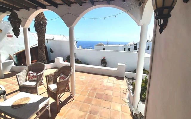 4 camera da letto Villa in vendita in Puerto del Carmen, Tías con piscina - 399.000 € (Rif: 10134820)