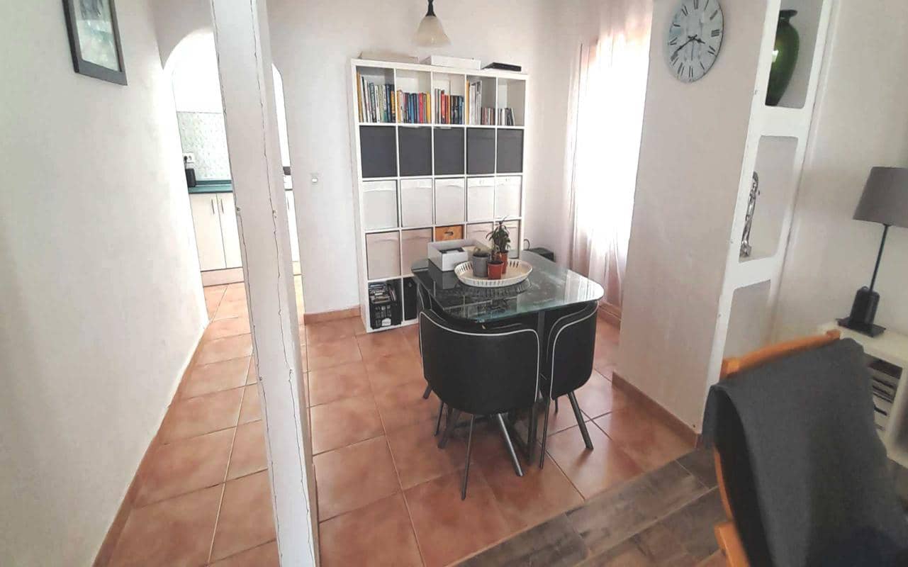 4 bedroom Villa for sale in Puerto del Carmen with pool - € 399,000 (Ref: 10134820)