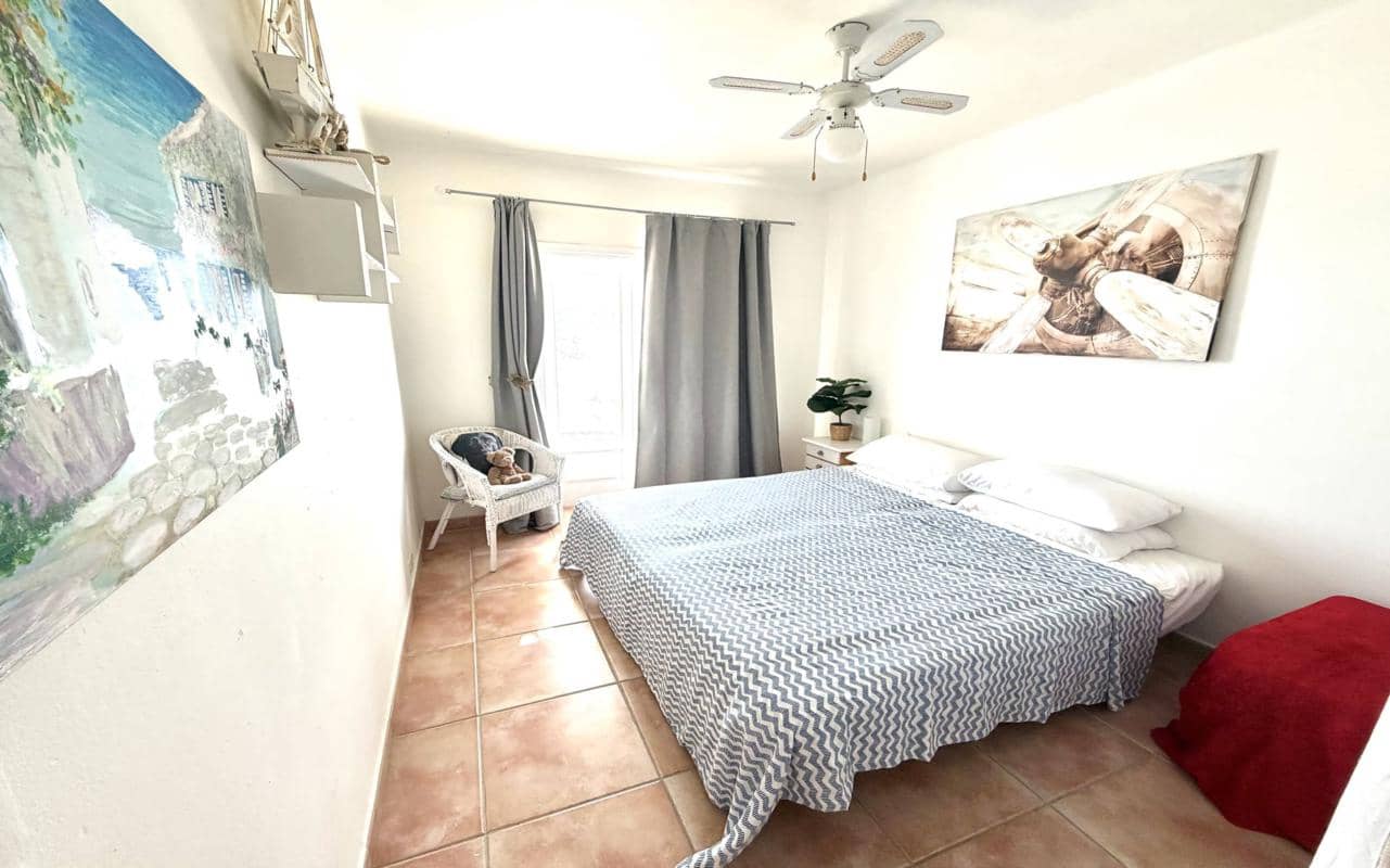 4 bedroom Villa for sale in Puerto del Carmen with pool - € 399,000 (Ref: 10134820)
