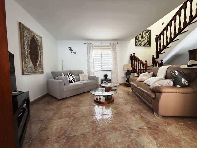3 slaapkamer Appartement te koop in Puerto del Carmen, Tías met zwembad - € 499.000 (Ref: 10165520)
