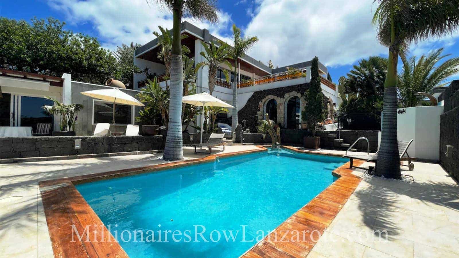 5 soveværelse Villa til salg i Las Brenas med swimmingpool garage - € 1.299.000 (Ref: 8227080)