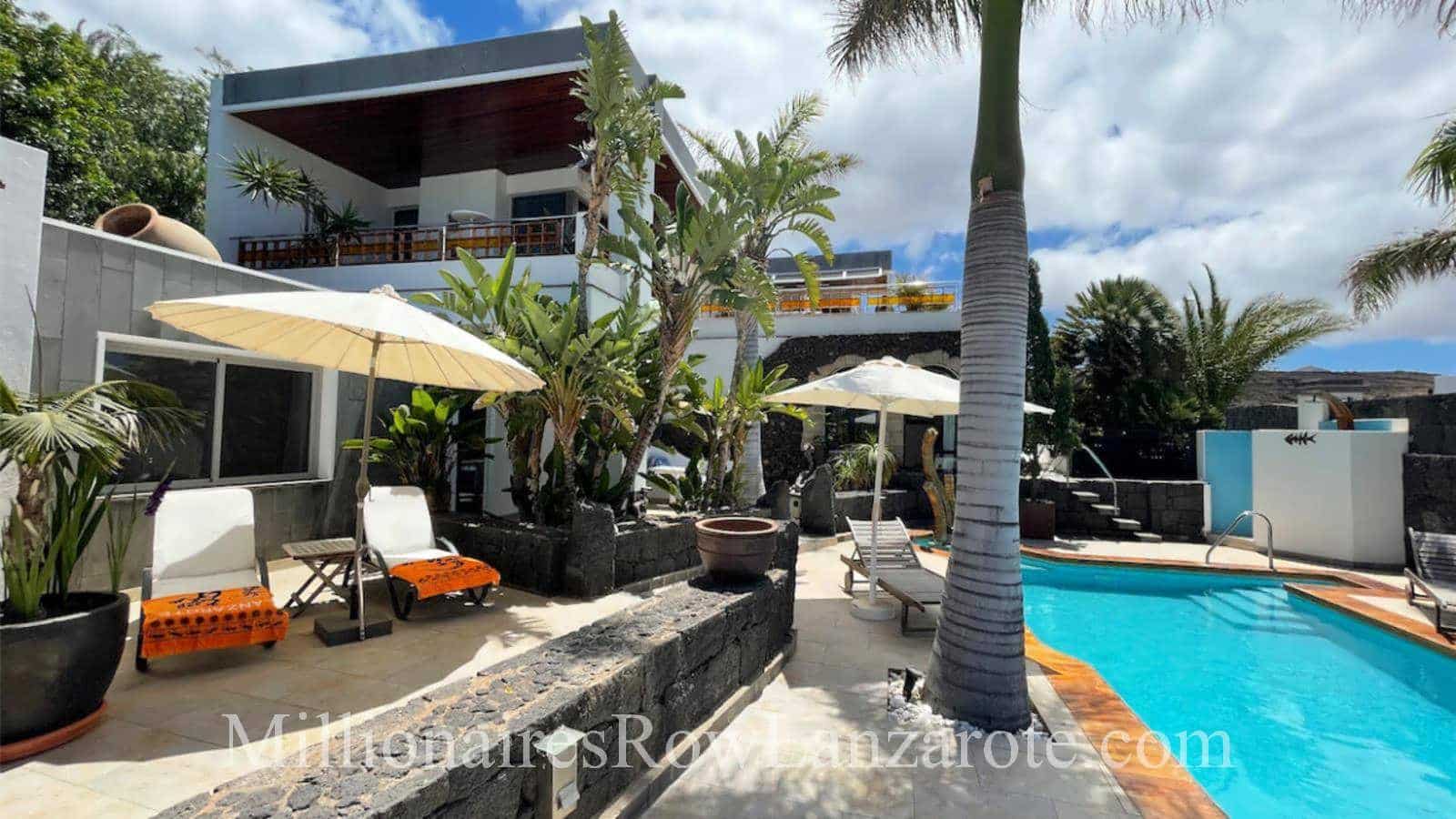 5 soveværelse Villa til salg i Las Brenas med swimmingpool garage - € 1.299.000 (Ref: 8227080)