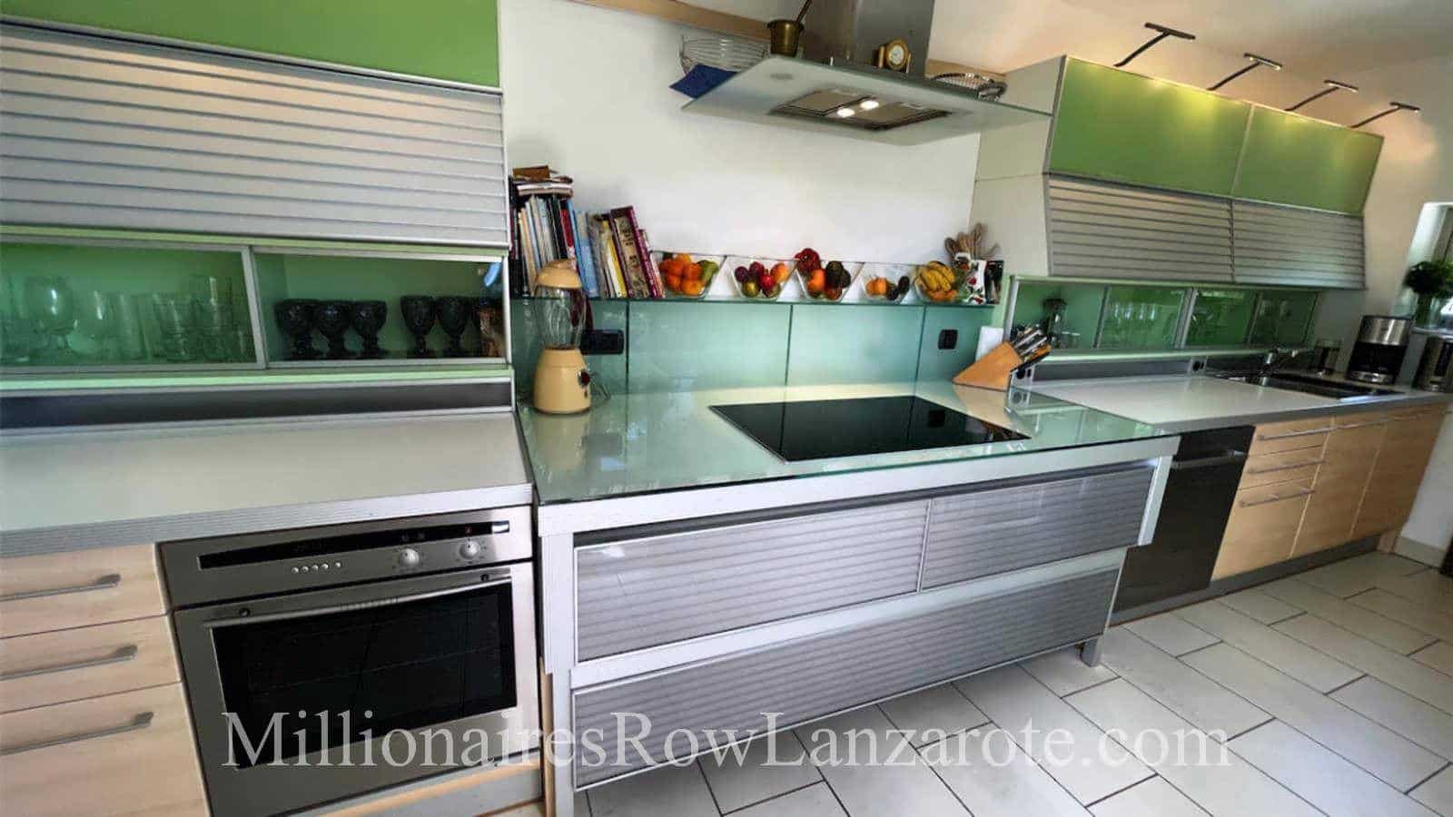 5 soveværelse Villa til salg i Las Brenas med swimmingpool garage - € 1.299.000 (Ref: 8227080)