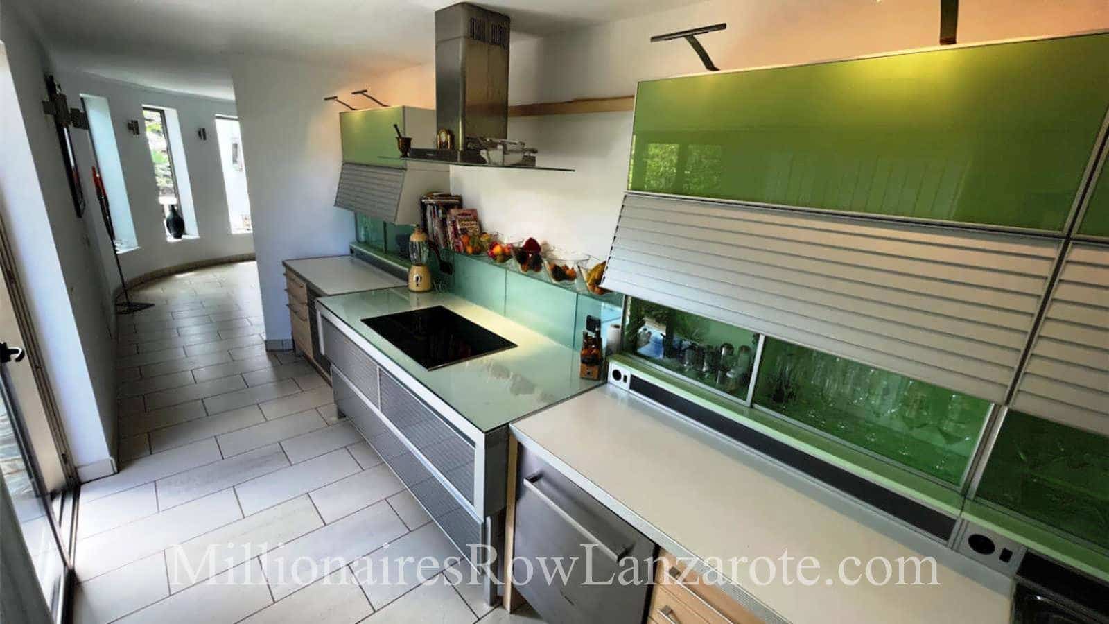 5 soveværelse Villa til salg i Las Brenas med swimmingpool garage - € 1.299.000 (Ref: 8227080)