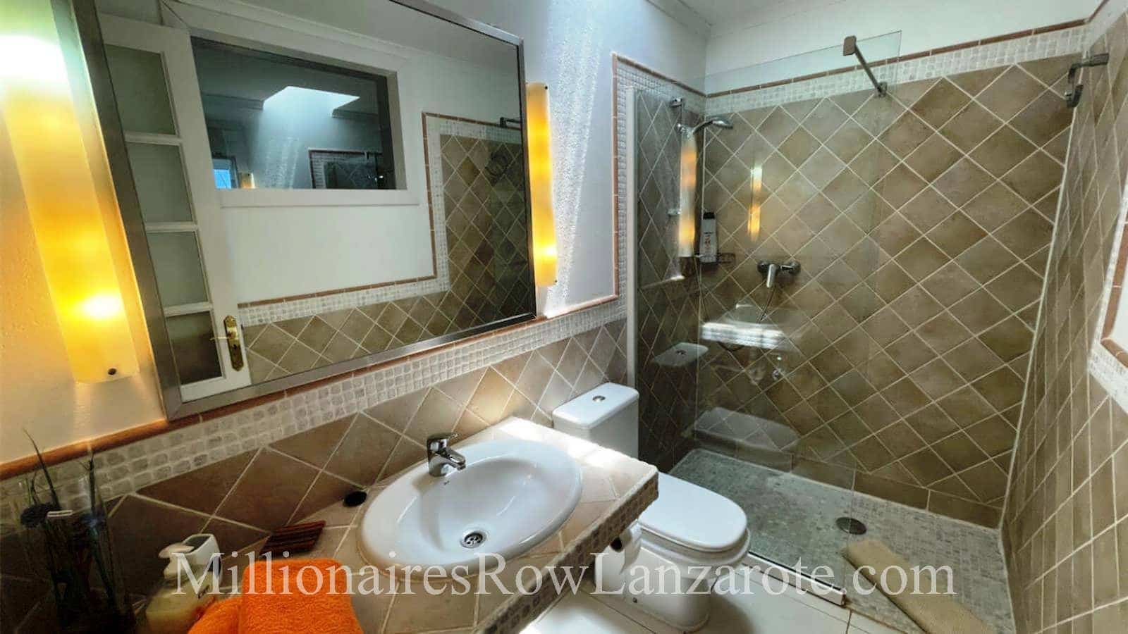 5 soveværelse Villa til salg i Las Brenas med swimmingpool garage - € 1.299.000 (Ref: 8227080)