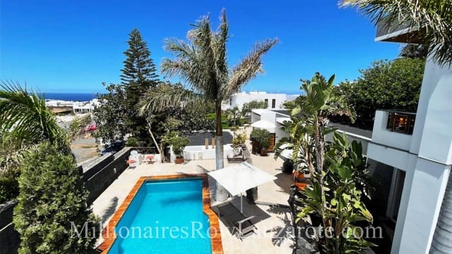 5 slaapkamer Villa te koop in Las Brenas, Yaiza met zwembad garage - € 1.299.000 (Ref: 8227080)
