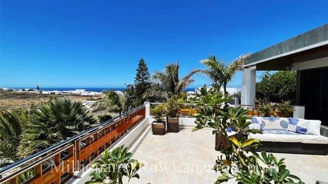 5 slaapkamer Villa te koop in Las Brenas, Yaiza met zwembad garage - € 1.299.000 (Ref: 8227080)