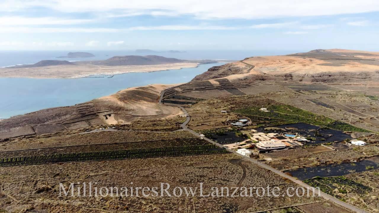 11 bedroom Hotel for sale in Haria with pool garage - € 2,299,000 (Ref: 8348642)