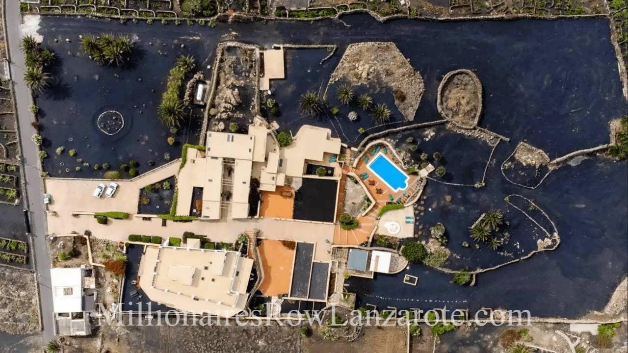 11 bedroom Hotel for sale in Haria with pool garage - € 2,299,000 (Ref: 8348642)