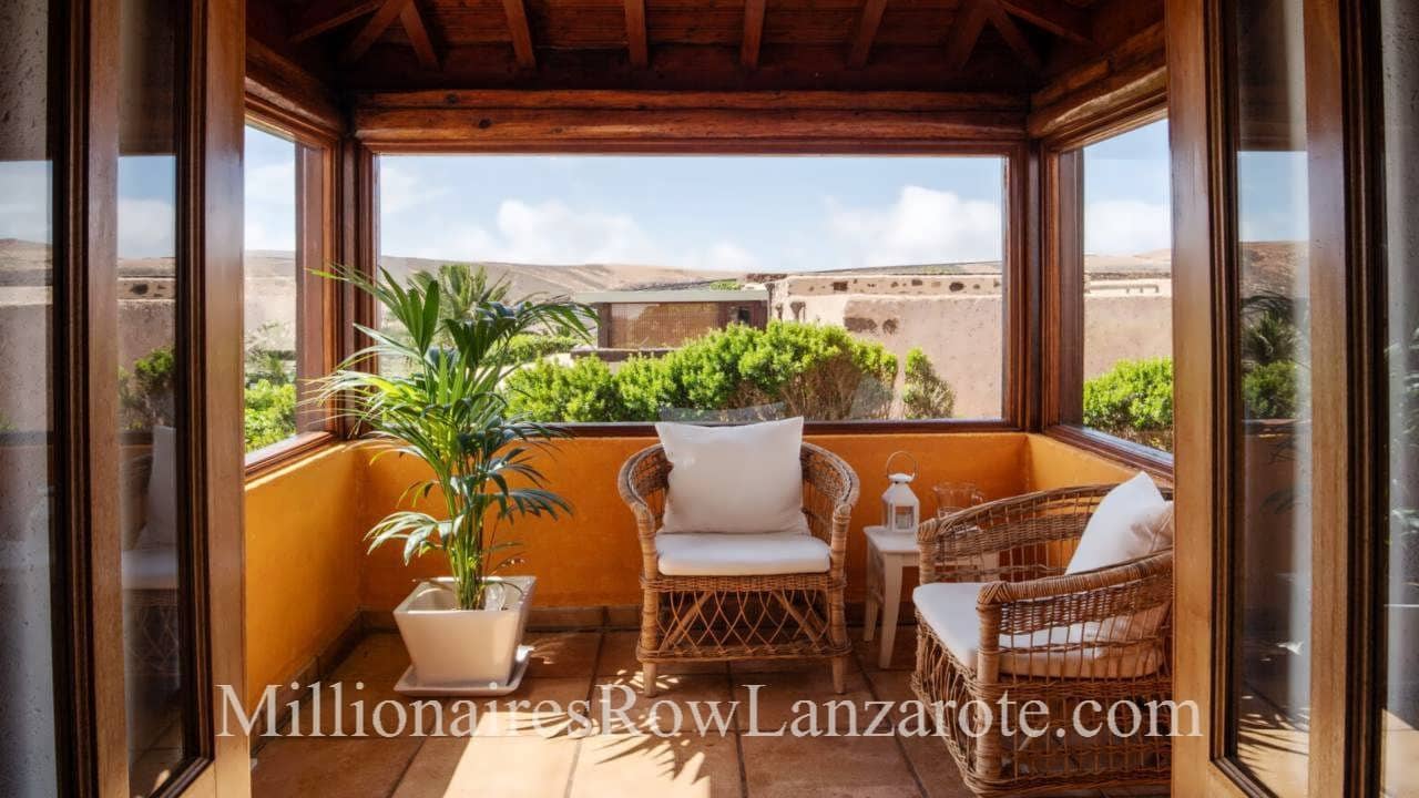 11 bedroom Hotel for sale in Haria with pool garage - € 2,299,000 (Ref: 8348642)