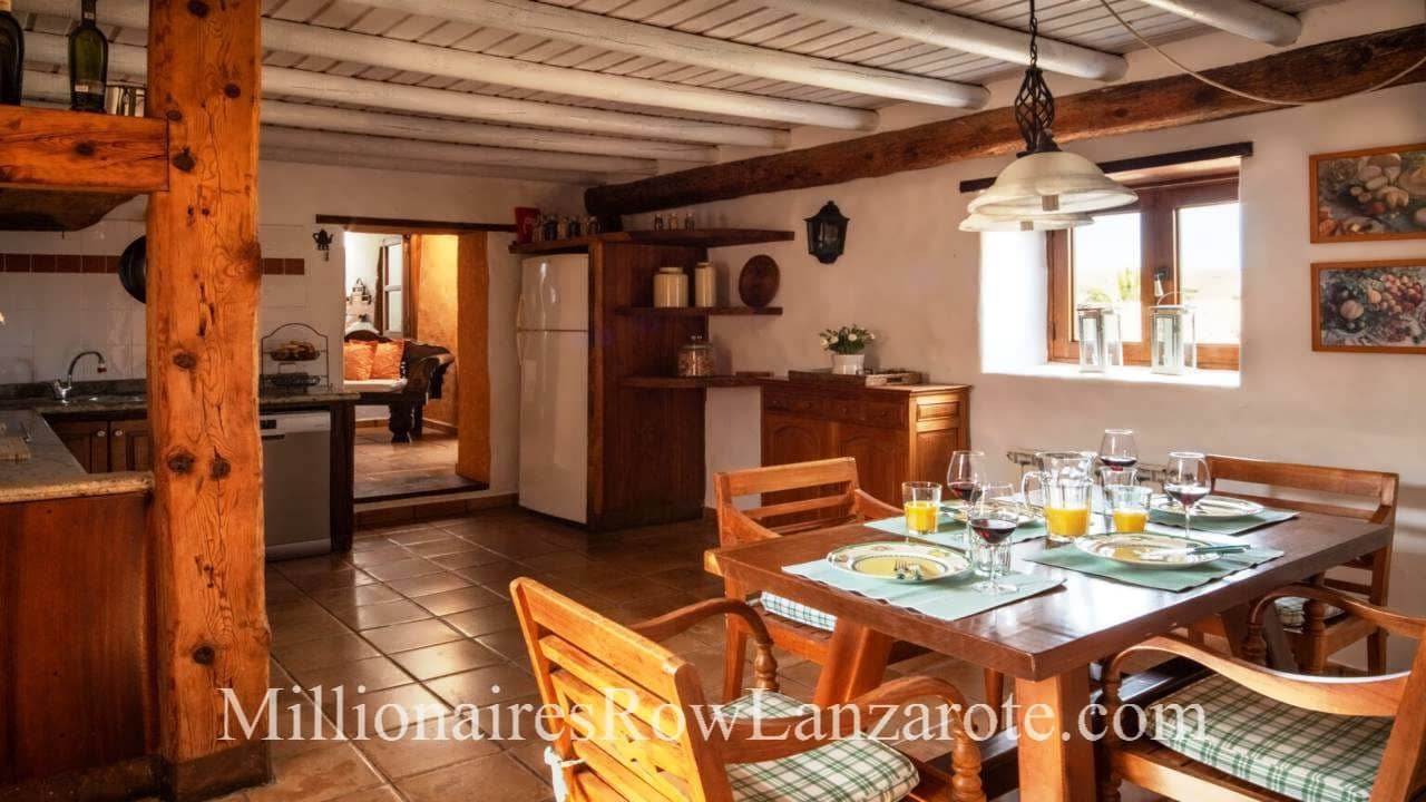 11 bedroom Hotel for sale in Haria with pool garage - € 2,299,000 (Ref: 8348642)