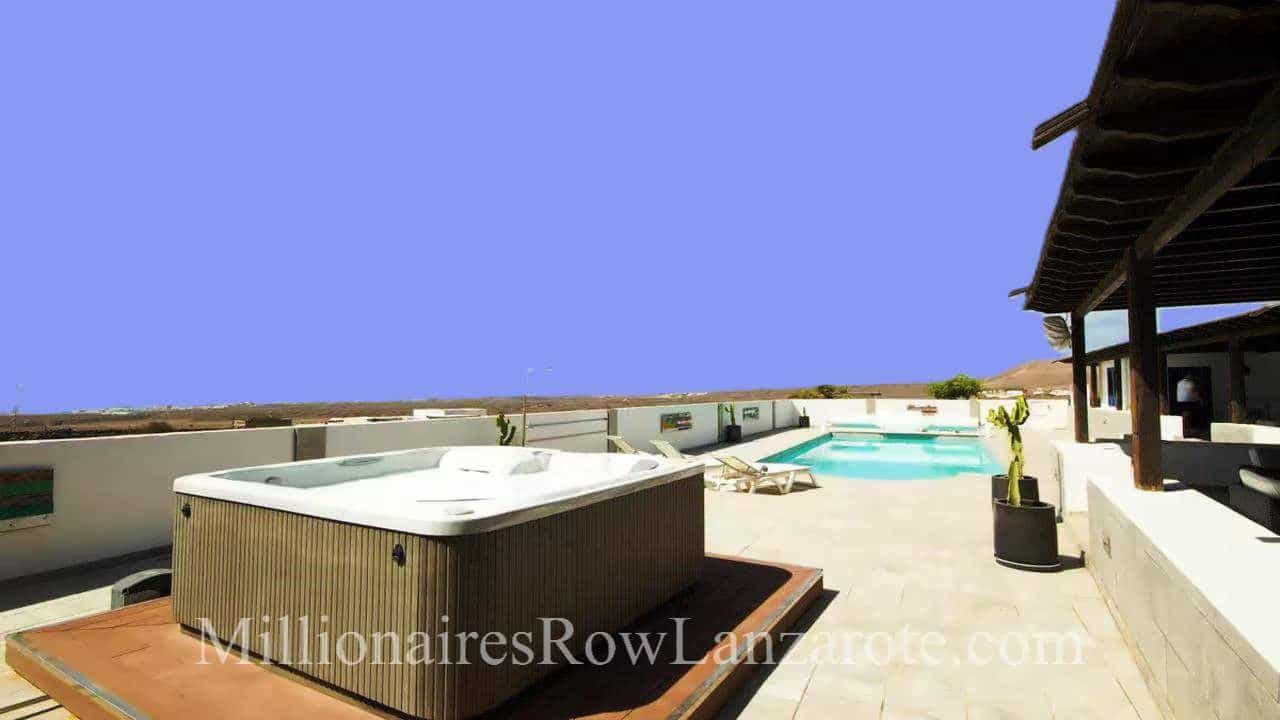 5 soveværelse Villa til salg i Tias med swimmingpool - € 1.200.000 (Ref: 8922158)