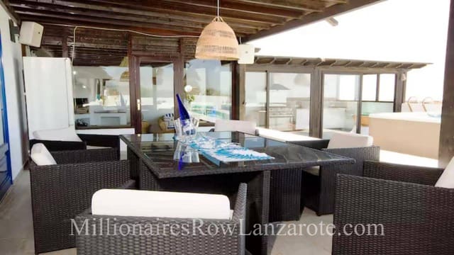 5 slaapkamer Villa te koop in Tías met zwembad - € 1.200.000 (Ref: 8922158)