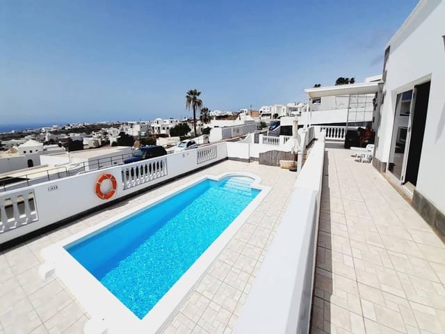 4 slaapkamer Villa te koop in Tías met zwembad garage - € 750.000 (Ref: 9013186)