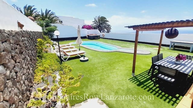 6 quarto Moradia para venda em Guime, San Bartolomé com piscina garagem - 790 000 € (Ref: 9019296)