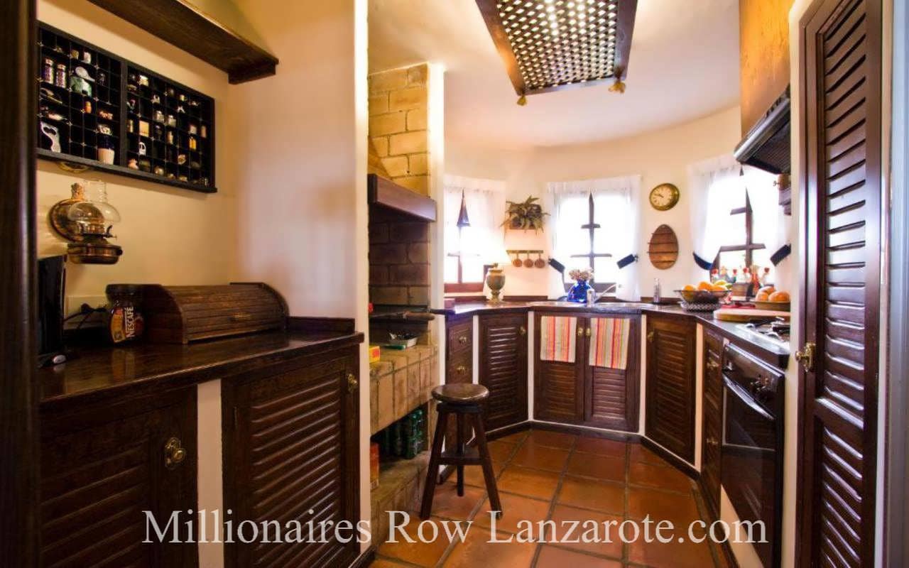 7 soverom Villa til salgs i Tahiche med svømmebasseng - € 1 690 000 (Ref: 9237689)