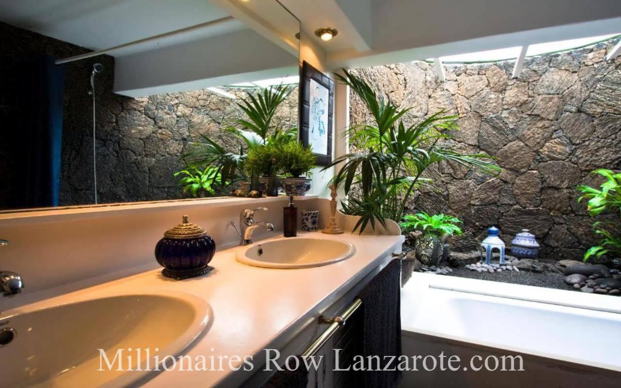 7 soverom Villa til salgs i Tahiche med svømmebasseng - € 1 690 000 (Ref: 9237689)