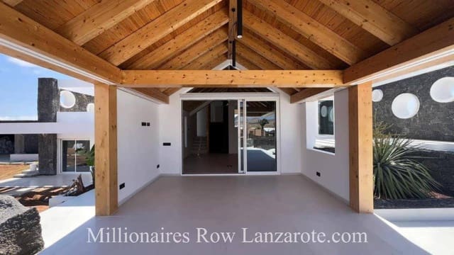 6 soverom Villa til salgs i Tahiche, Teguise med svømmebasseng garasje - € 2 200 000 (Ref: 9242632)