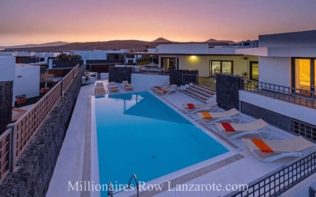 5 soveværelse Villa til salg i Puerto Calero, Yaiza med swimmingpool garage - € 1.200.000 (Ref: 9267643)